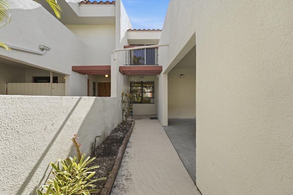 Photo of 6678 Racquet Club Drive #209, Fort Lauderdale, FL 33319 (MLS # F10556006)