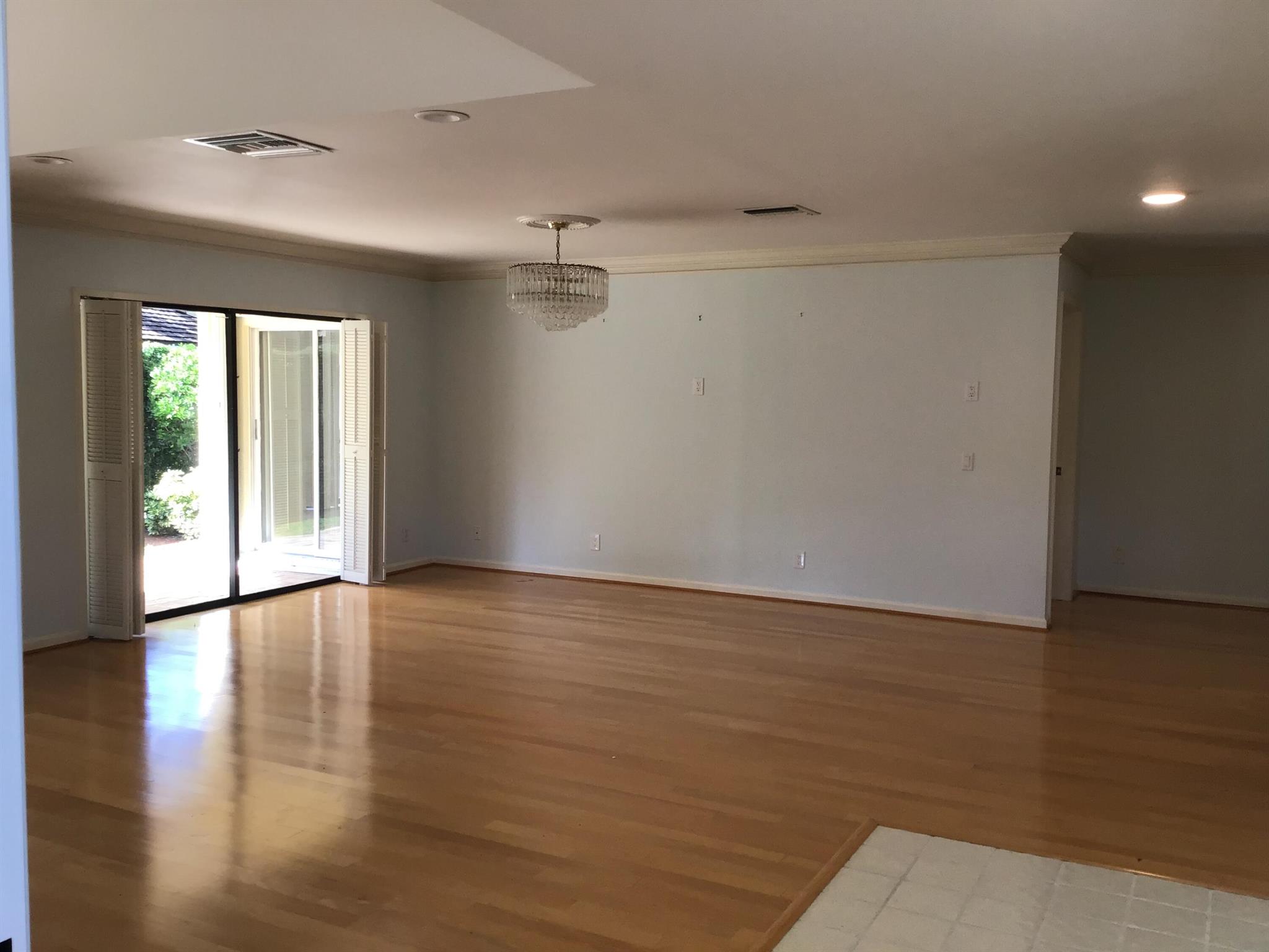 TWELVE OAKS CONDO - Residential