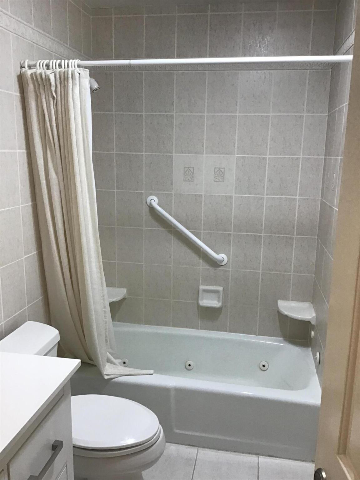 TWELVE OAKS CONDO - Residential