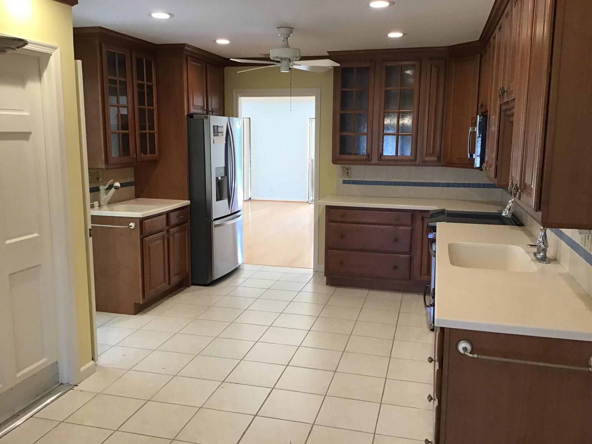 TWELVE OAKS CONDO - Residential