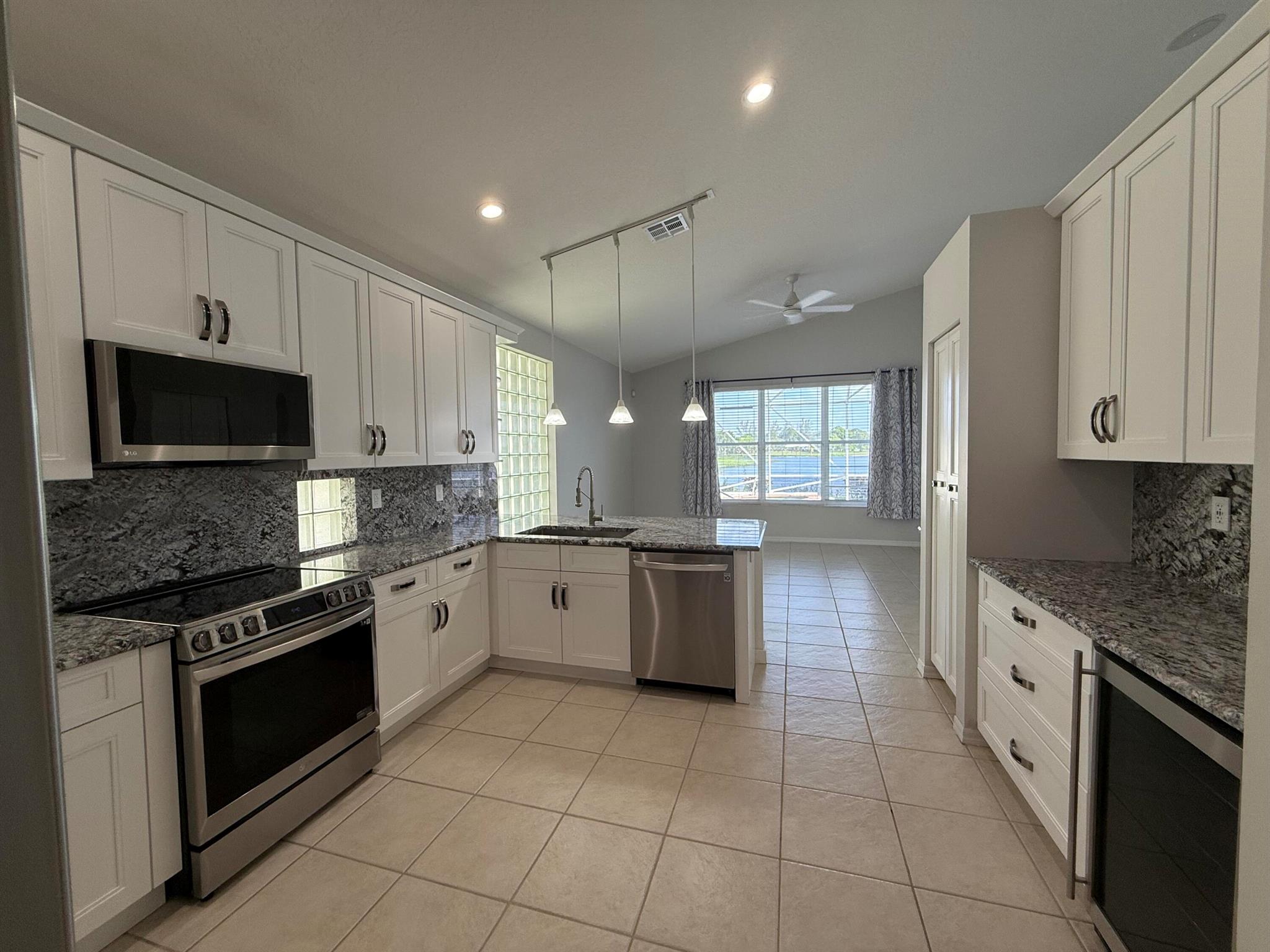 MELROSE PUD VERONA LAKES - Residential