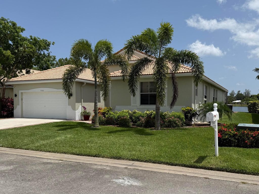 Photo of 9360 Cove Point Circle, Boynton Beach, FL 33472 (MLS # R11138168)
