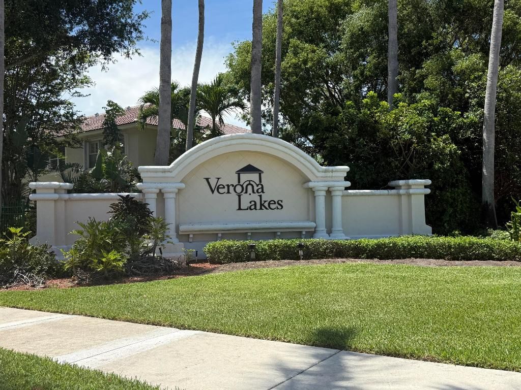 Photo of 9360 Cove Point Circle, Boynton Beach, FL 33472 (MLS # R11138168)