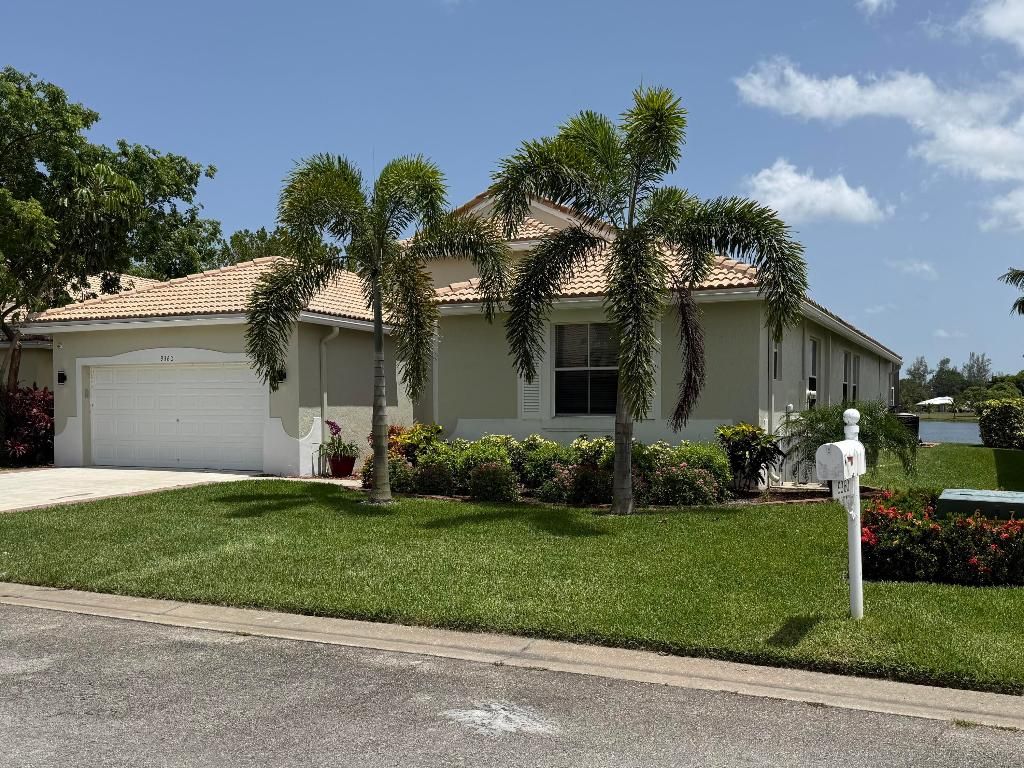 Photo of 9360 Cove Point Circle, Boynton Beach, FL 33472 (MLS # R11138168)