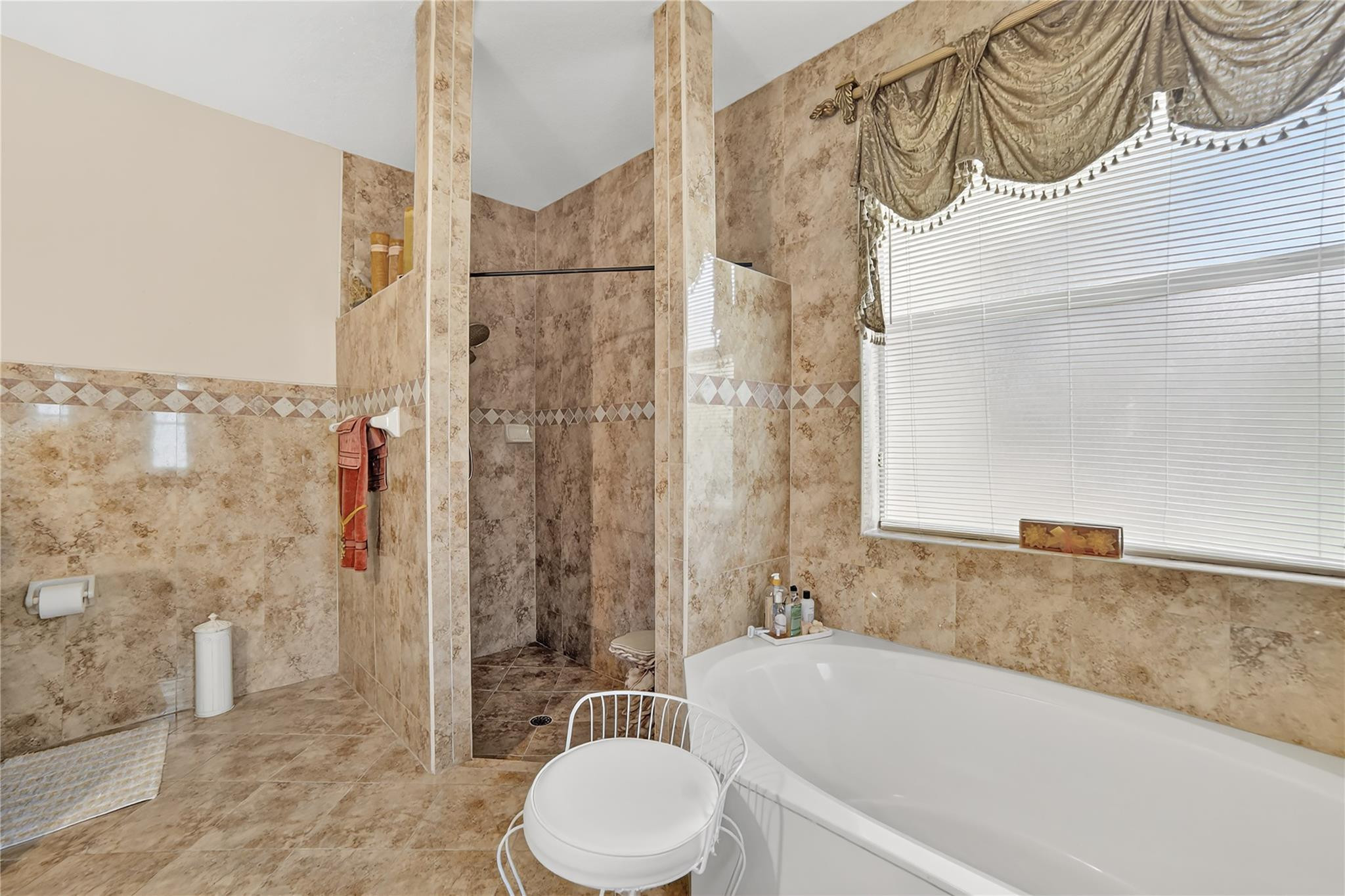 Coral Creek 146-6 B - Residential