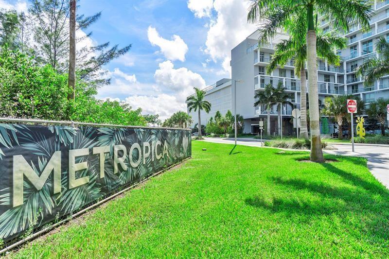 2000 Metropica Way 2501