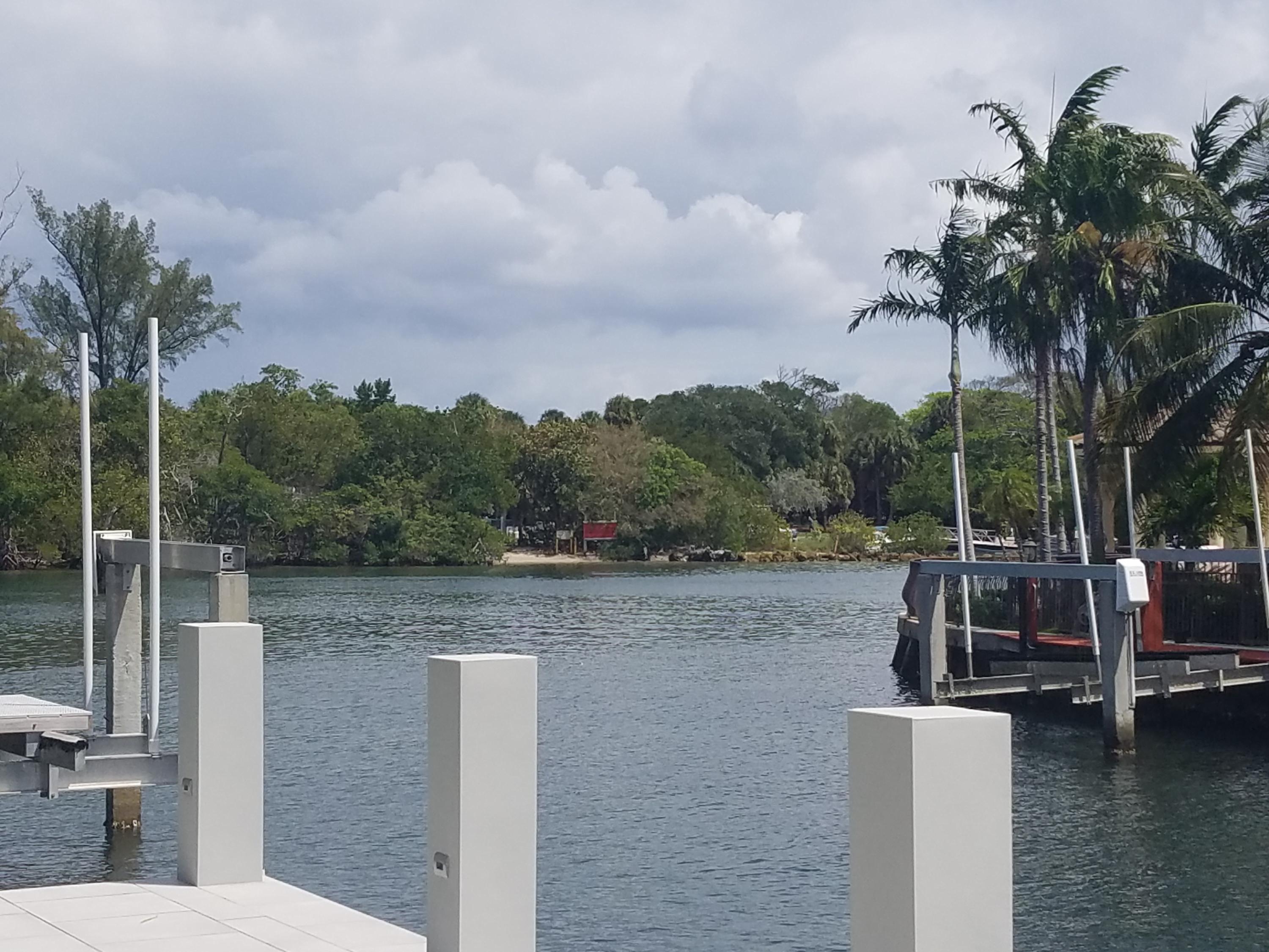 LAKE ROGERS ISLE UNIT A - Residential