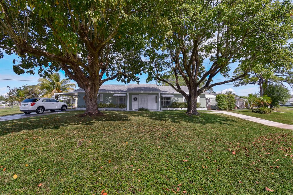 Photo of 301 Stillwater Drive Dr, Jupiter, FL 33458 (MLS # R10807796)