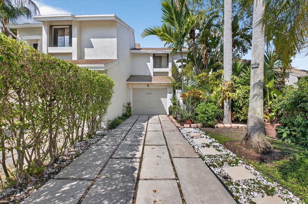 Photo of 6535 Parkview Drive #B, Boca Raton, FL 33433 (MLS # R11165924)