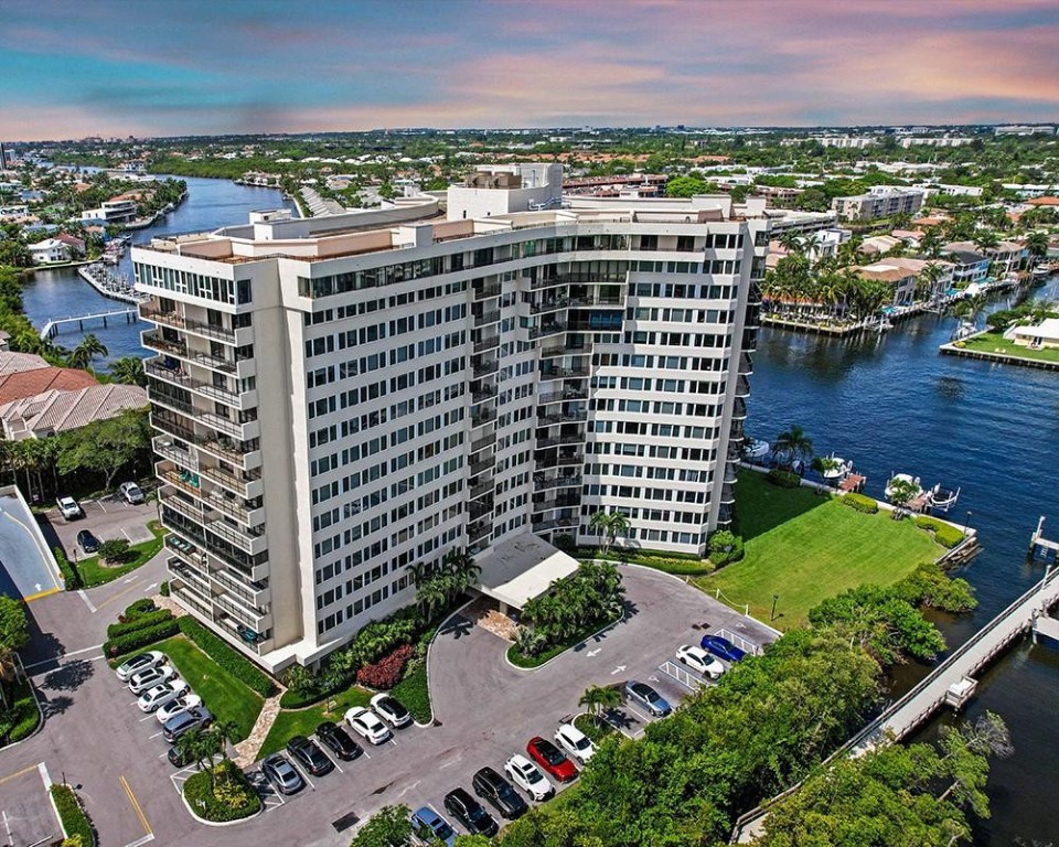 REGENCY HIGHLAND CLUB CON - Residential