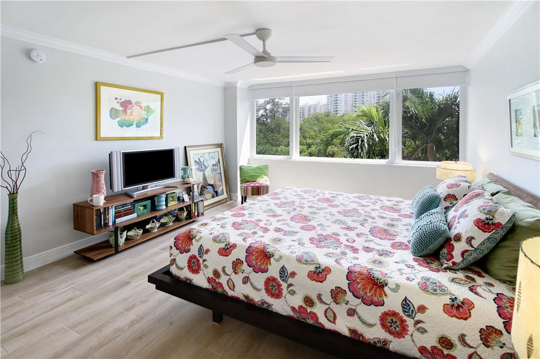 REGENCY HIGHLAND CLUB CON - Residential