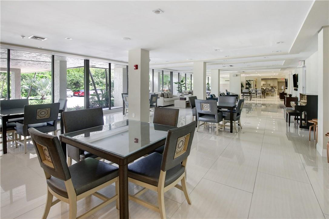 REGENCY HIGHLAND CLUB CON - Residential