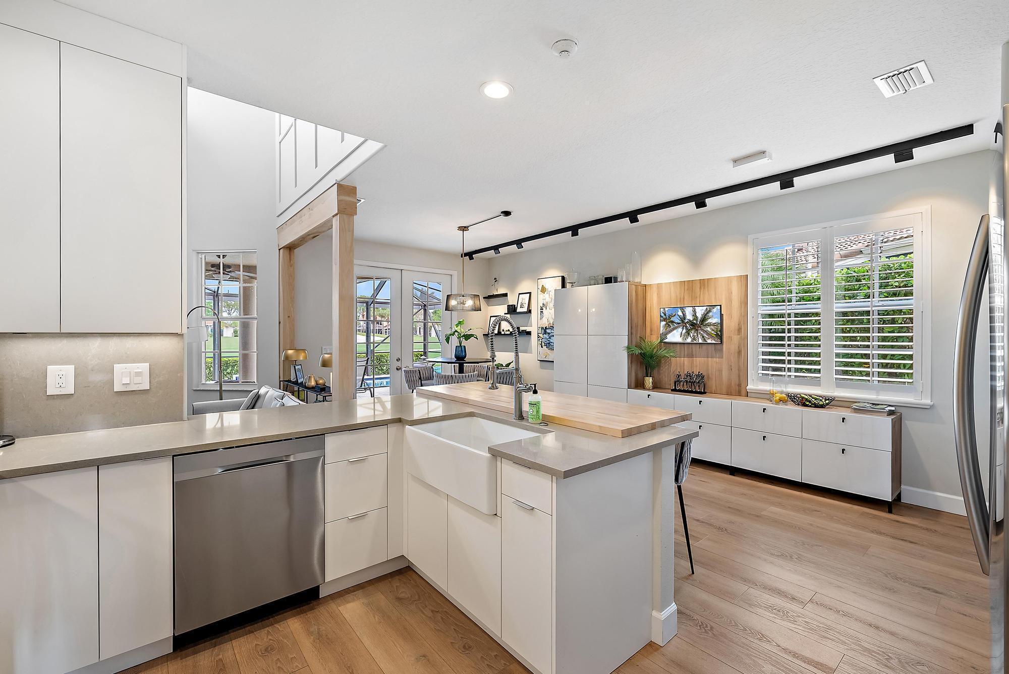 IBIS GOLF AND COUNTRY CLUB 3 - Residential Lease