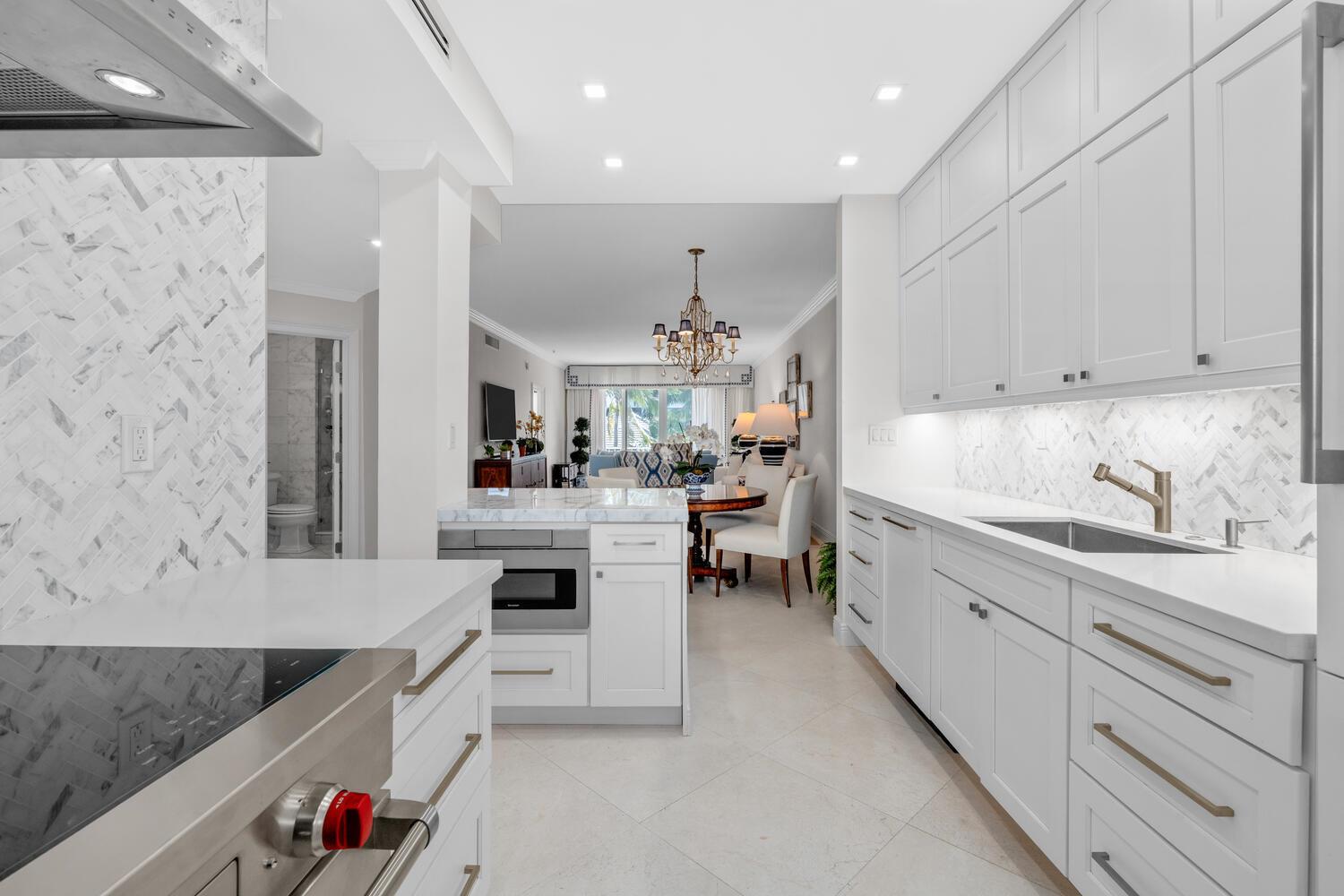 CHALET BY THE OCEAN CONDO - Residential