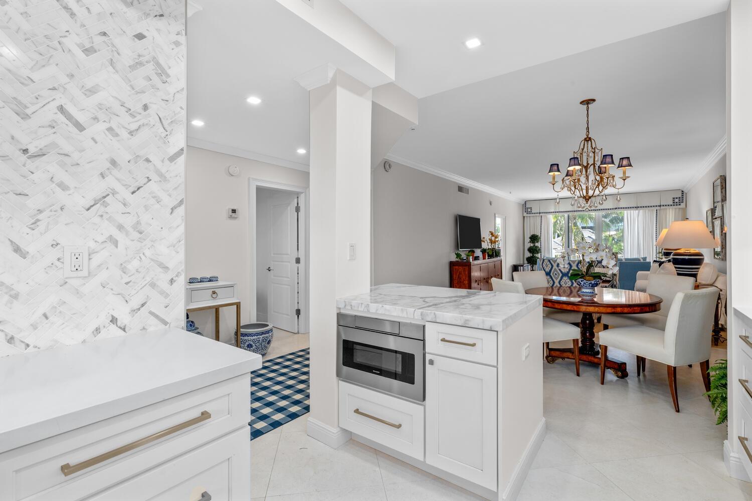 CHALET BY THE OCEAN CONDO - Residential