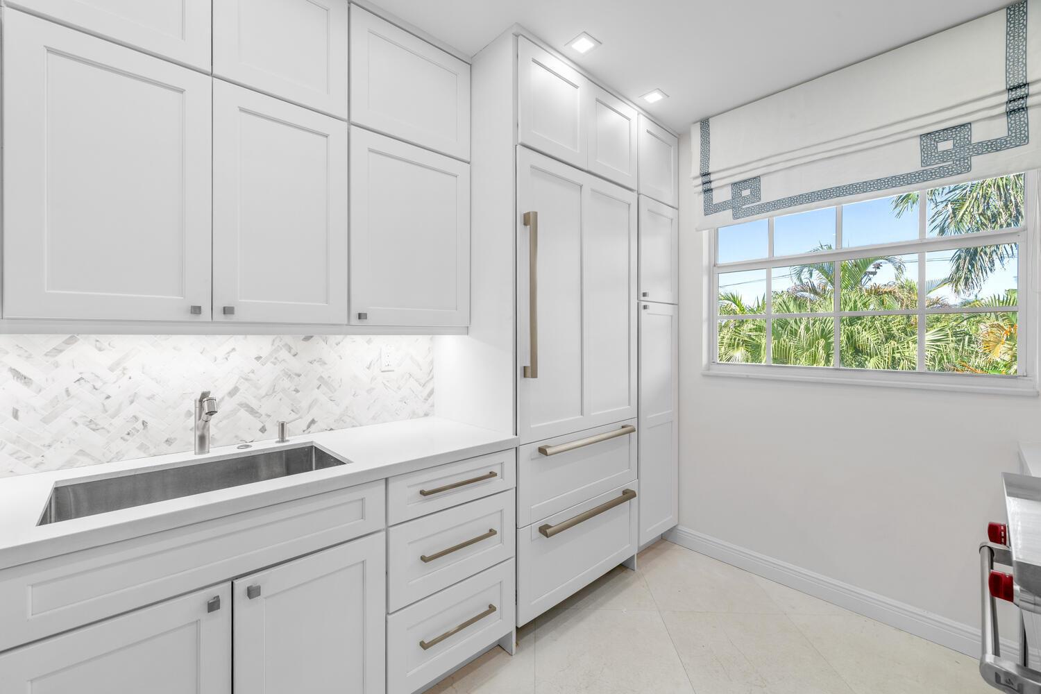 CHALET BY THE OCEAN CONDO - Residential