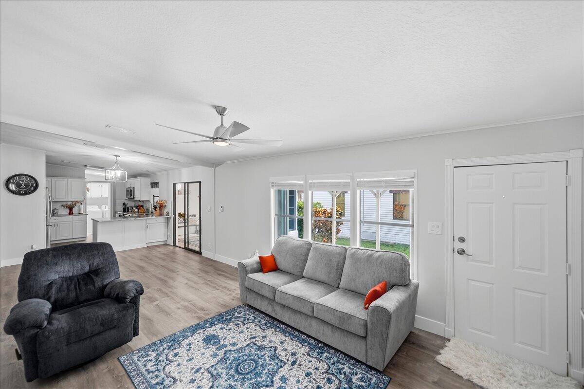 222 Sandy Bottom Place, Fort Pierce, FL, 34982/$220,000 4 222 Sandy Bottom Place