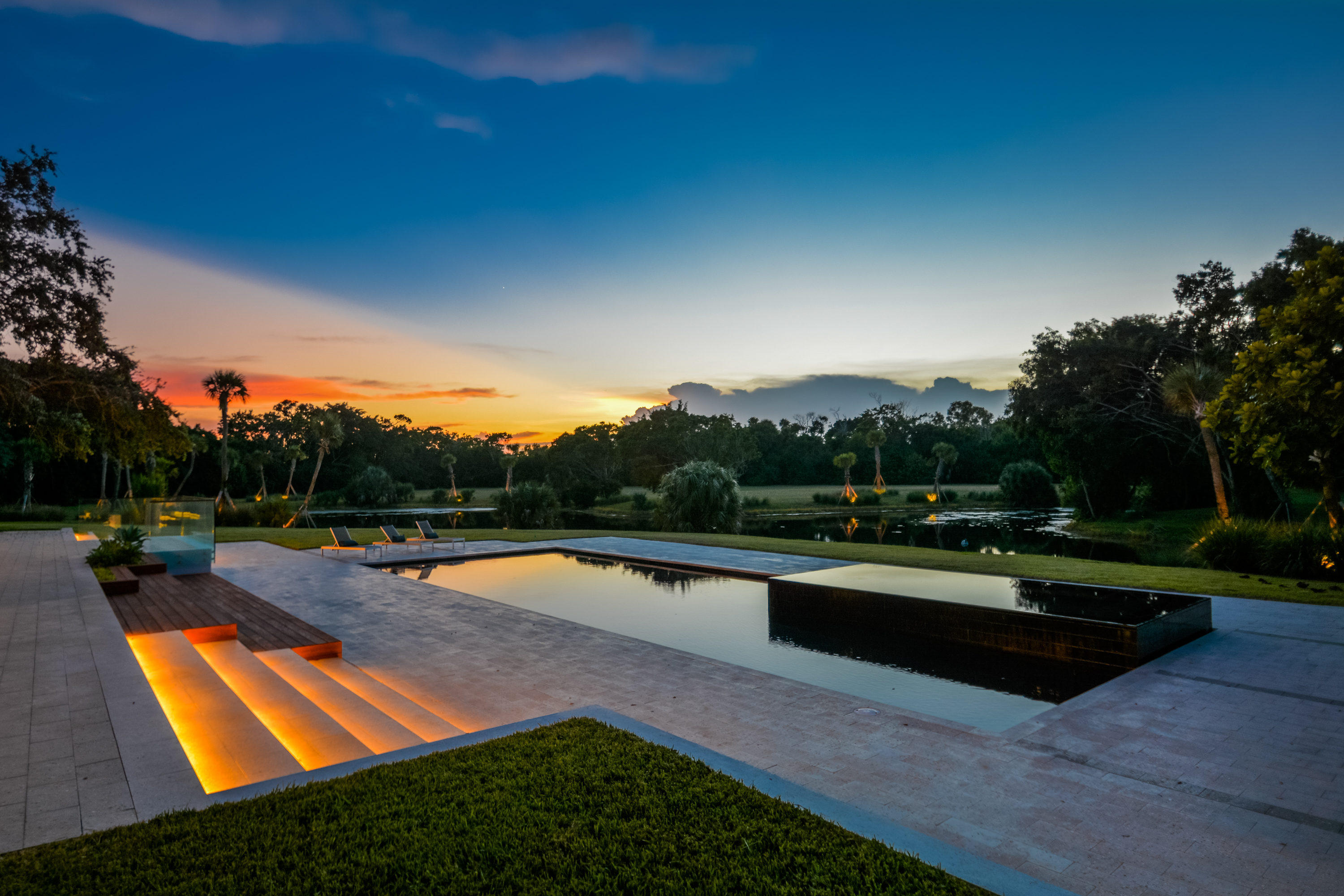 HORSESHOE ACRES - Residential