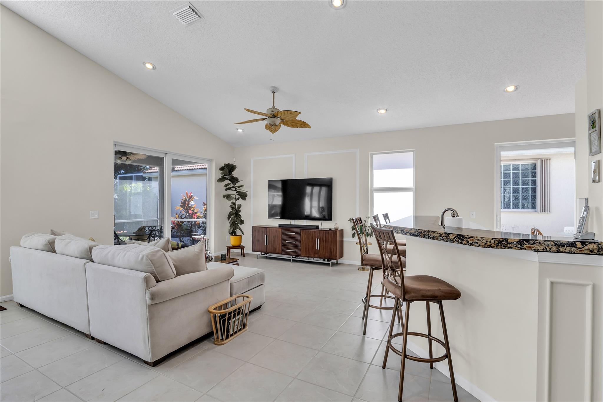 Polo Trace 02 01 - Residential