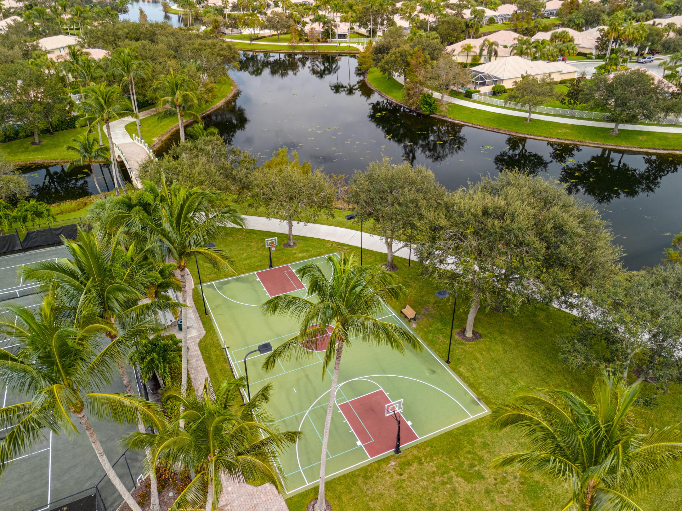 VILLAGEWALK OF WELLINGTON 05 - Residential