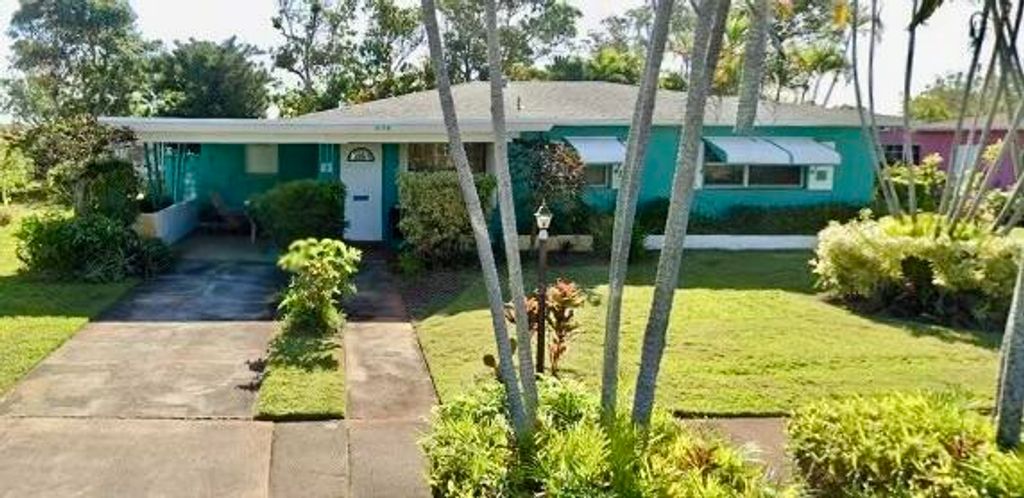 Photo of 636 NW 5th Street, Boynton Beach, FL 33435 (MLS # R11083431)