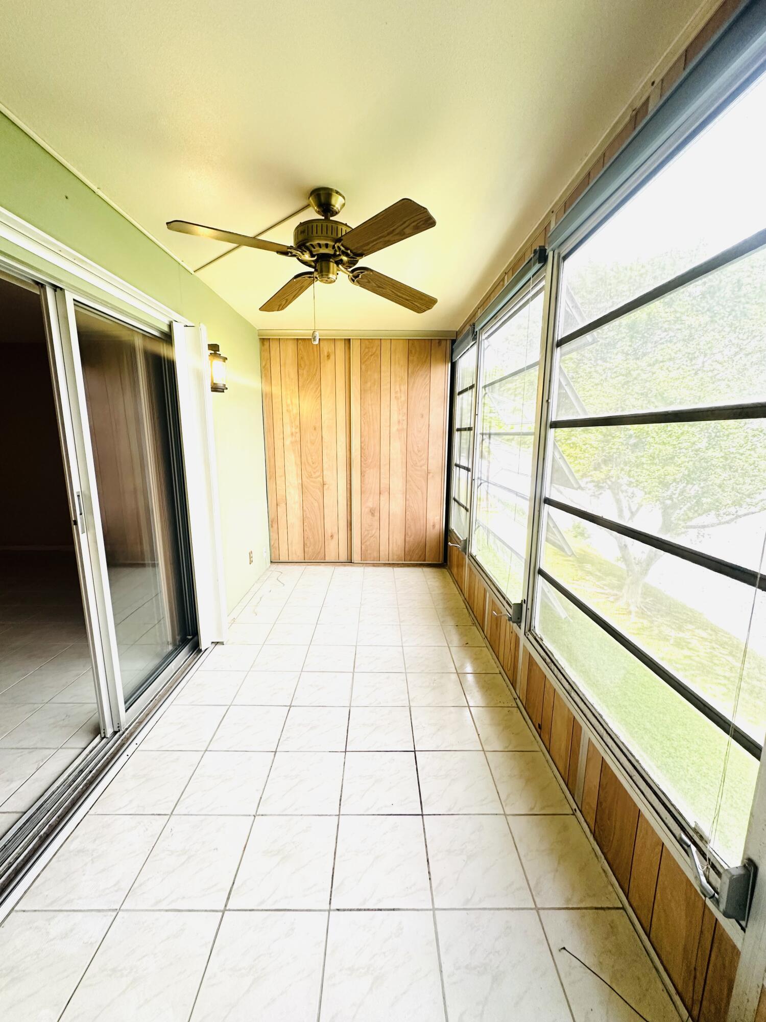 HARWOOD E CONDO - Residential