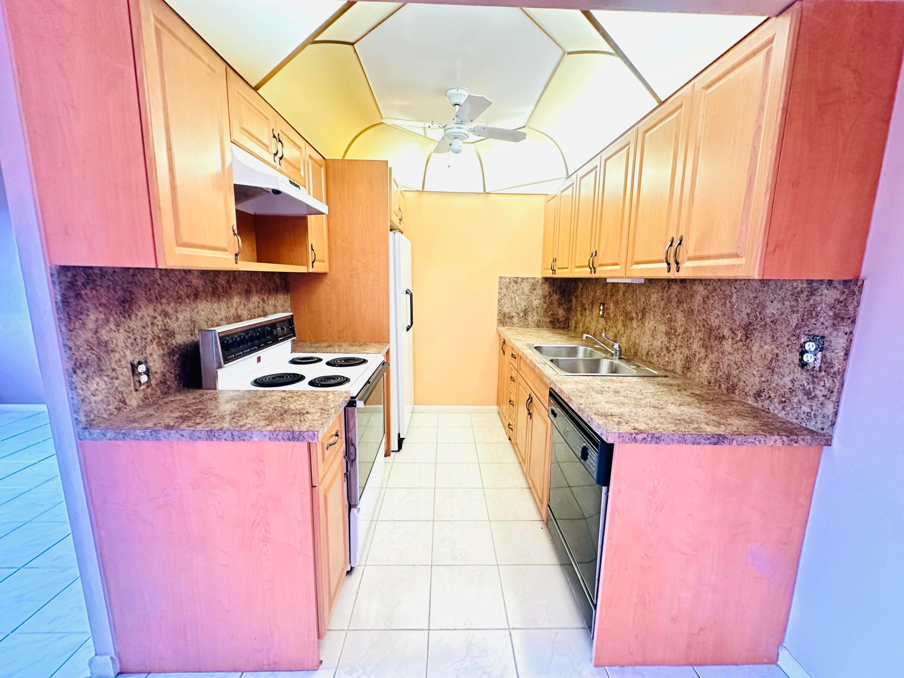 HARWOOD E CONDO - Residential