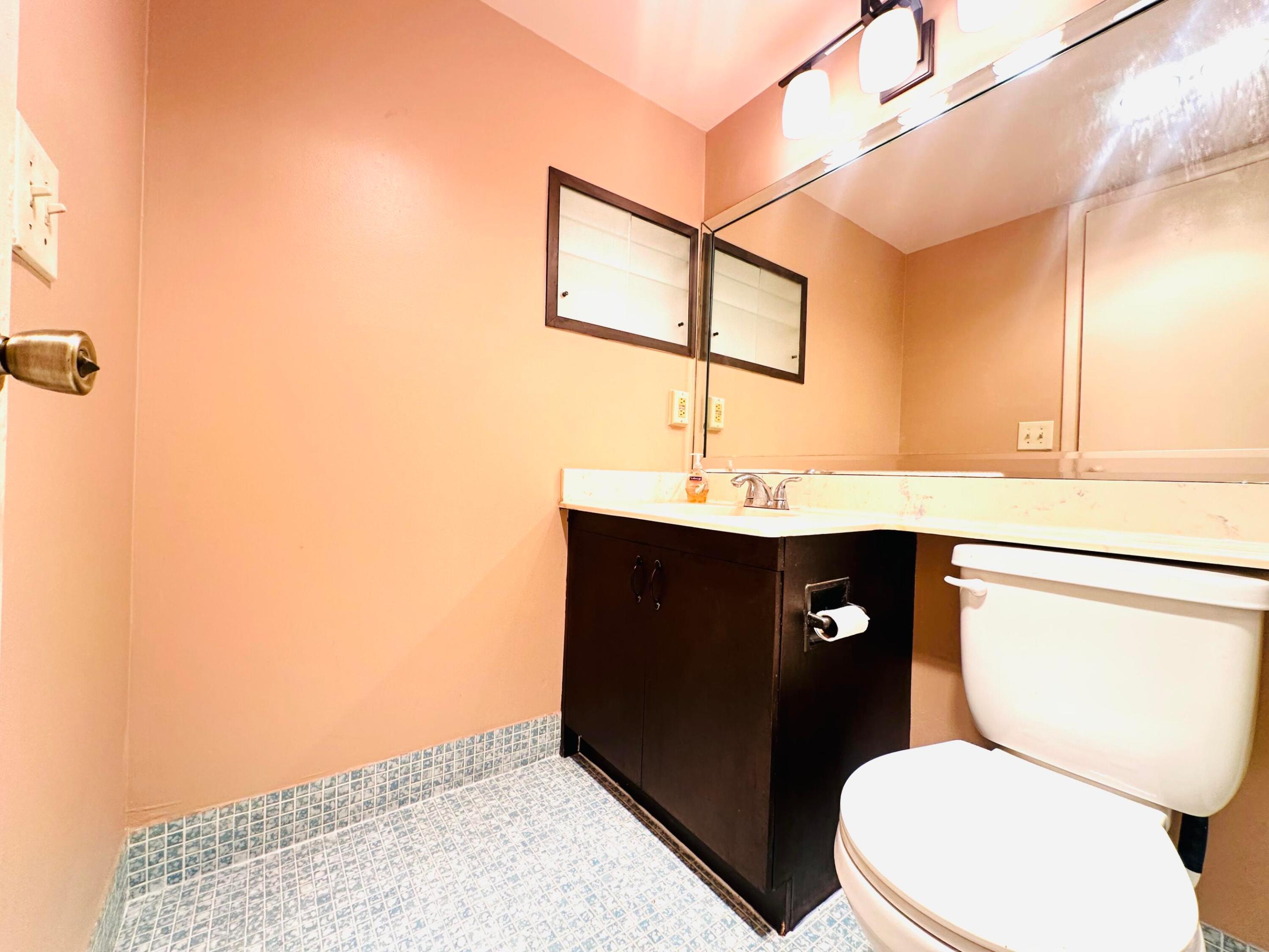 HARWOOD E CONDO - Residential