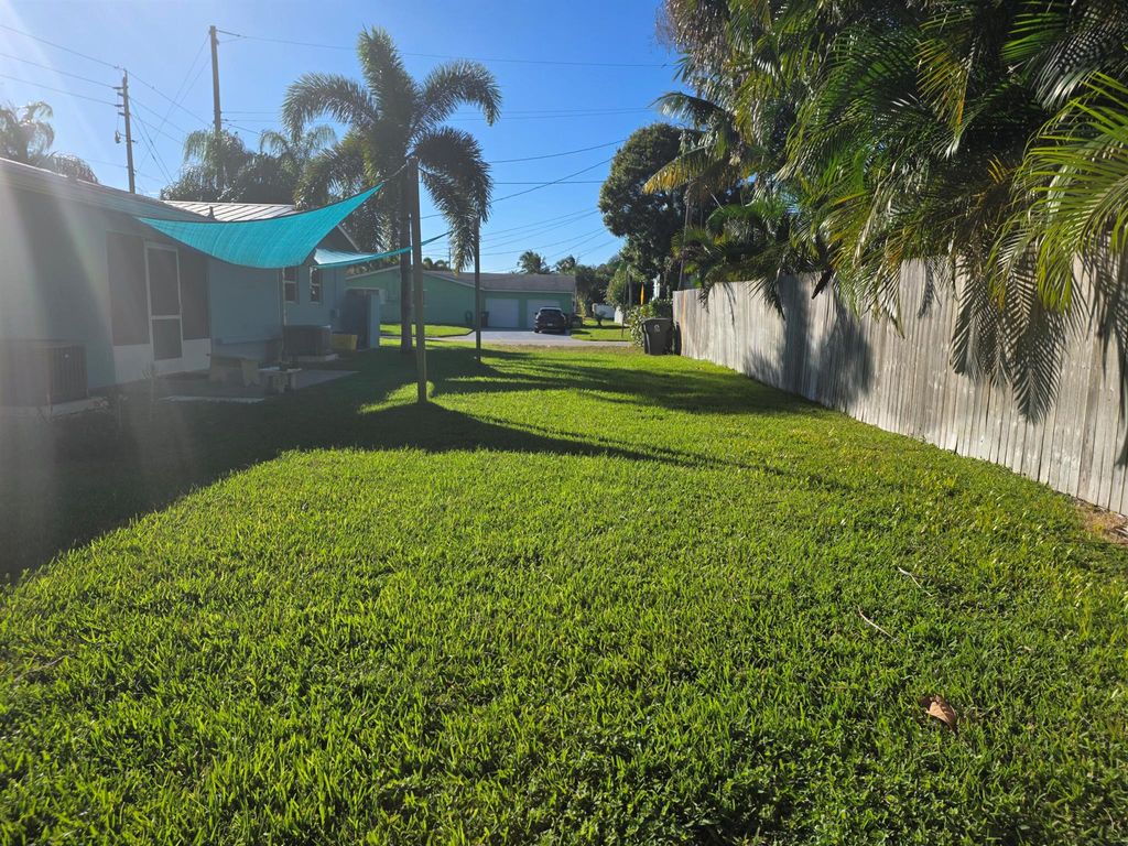 Photo of 2645 Old Donald Ross Road, Palm Beach Gardens, FL 33410 (MLS # R11140862)