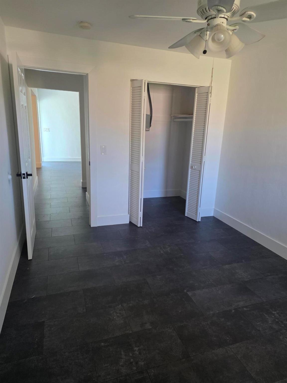 PARADISE PORT - Residential Lease