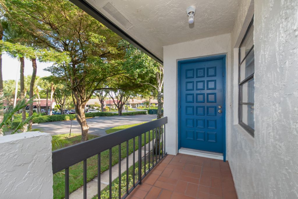 Photo of 21703 Tall Palm Circle #5-D, Boca Raton, FL 33433 (MLS # R11148566)