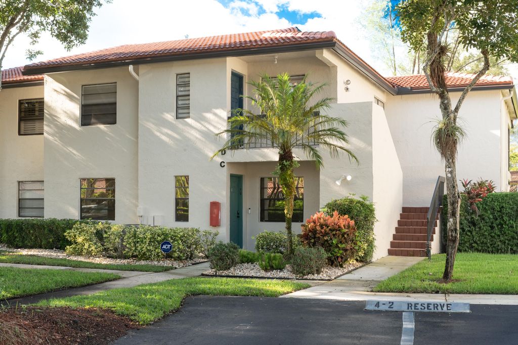 Photo of 21703 Tall Palm Circle #5-D, Boca Raton, FL 33433 (MLS # R11148566)