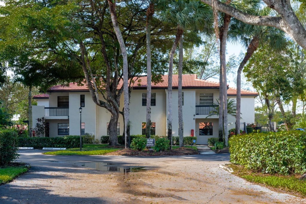 Photo of 21703 Tall Palm Circle #5-D, Boca Raton, FL 33433 (MLS # R11148566)