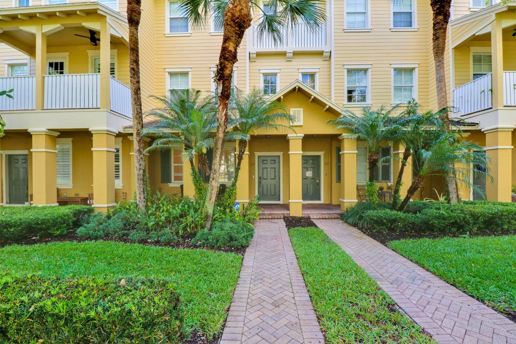 Photo of 123 E Thatch Palm Circle, Jupiter, FL 33458 (MLS # R11095573)