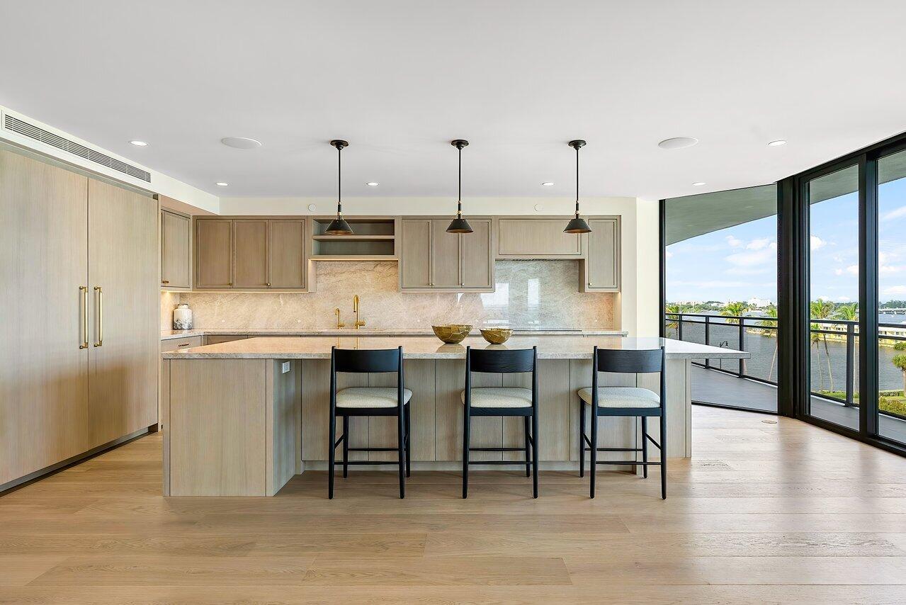 PALM BEACH HAMPTON CONDO - Residential