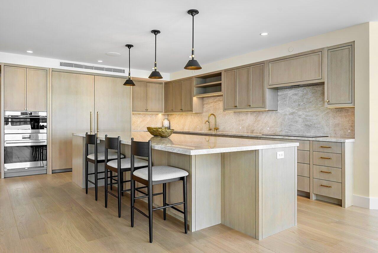 PALM BEACH HAMPTON CONDO - Residential