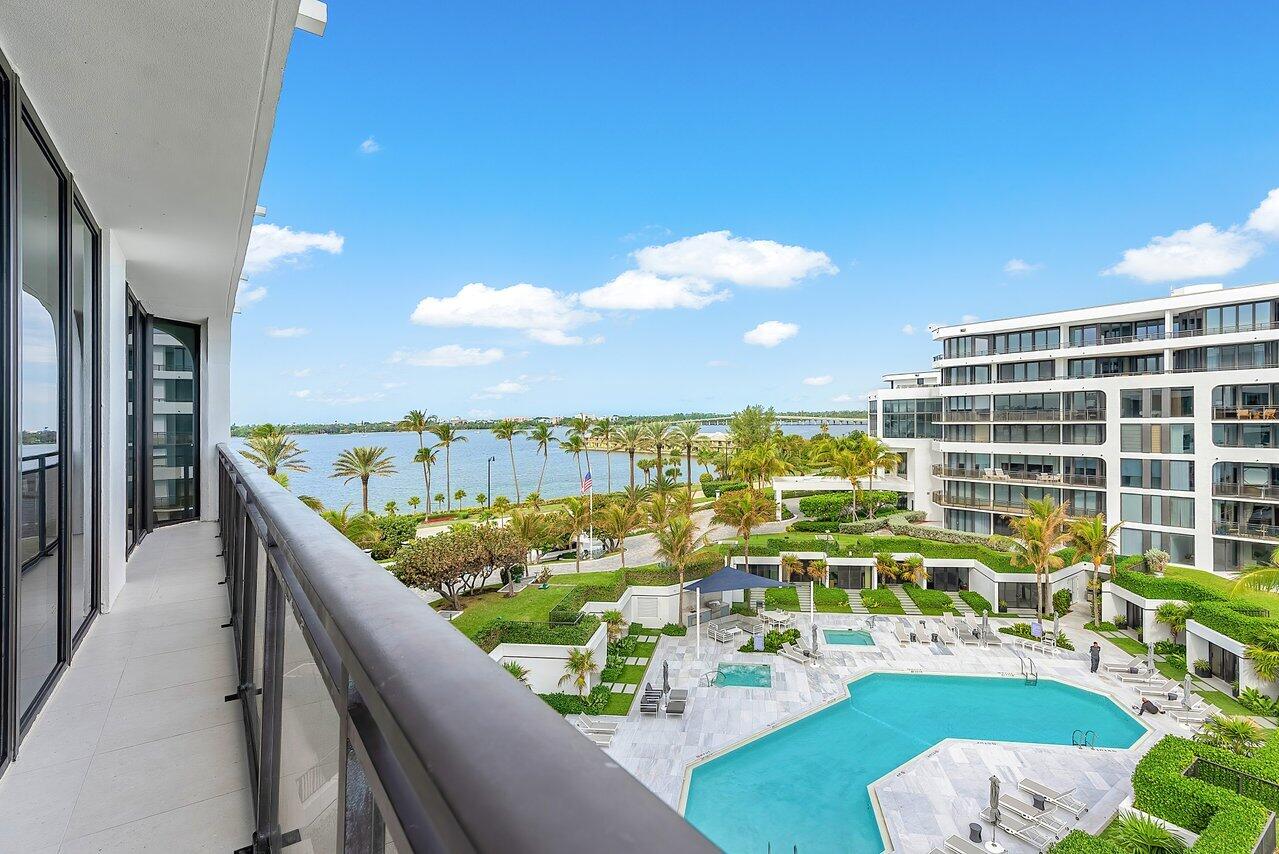 PALM BEACH HAMPTON CONDO - Residential