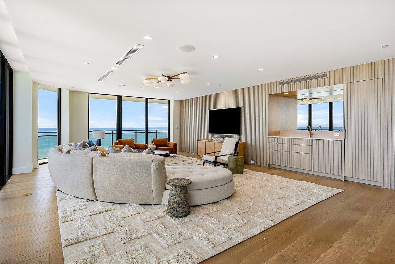 PALM BEACH HAMPTON CONDO - Residential