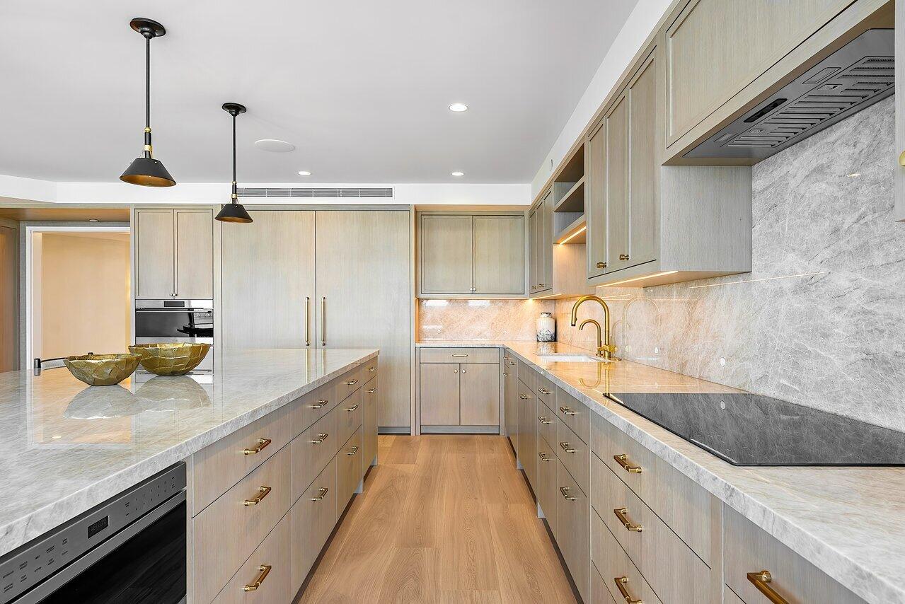 PALM BEACH HAMPTON CONDO - Residential