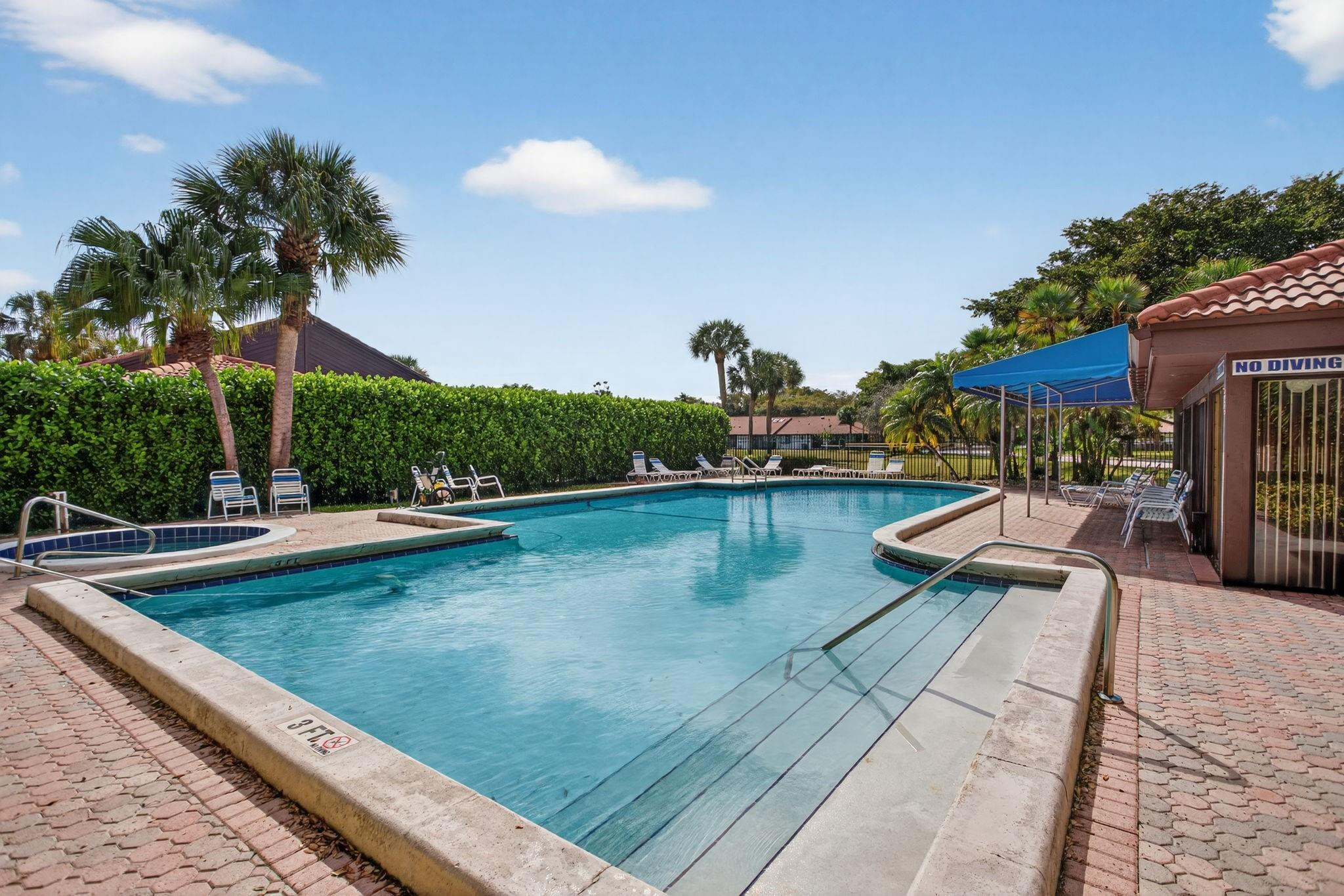 LAKE COLONY - Residential