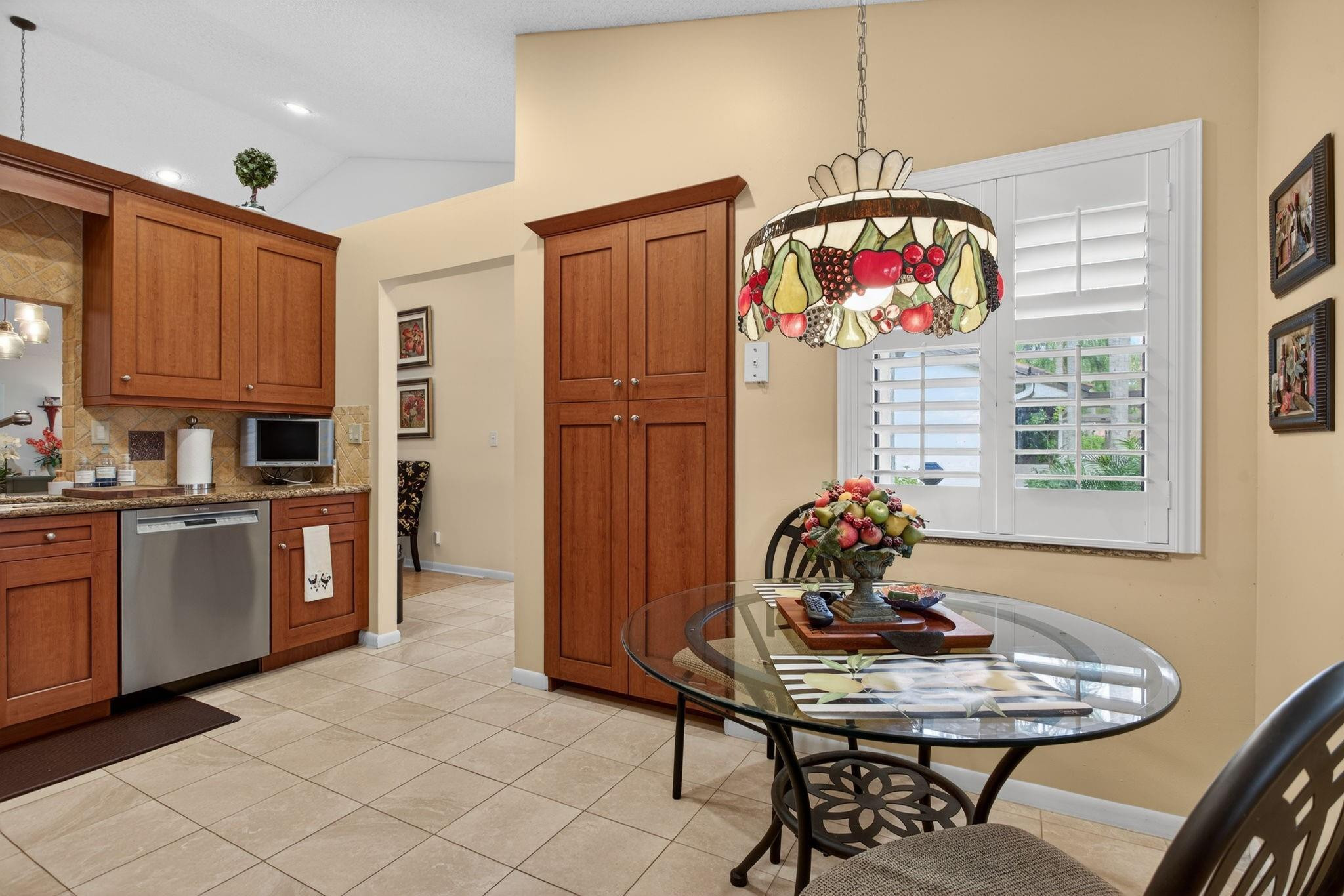 LAKE COLONY - Residential