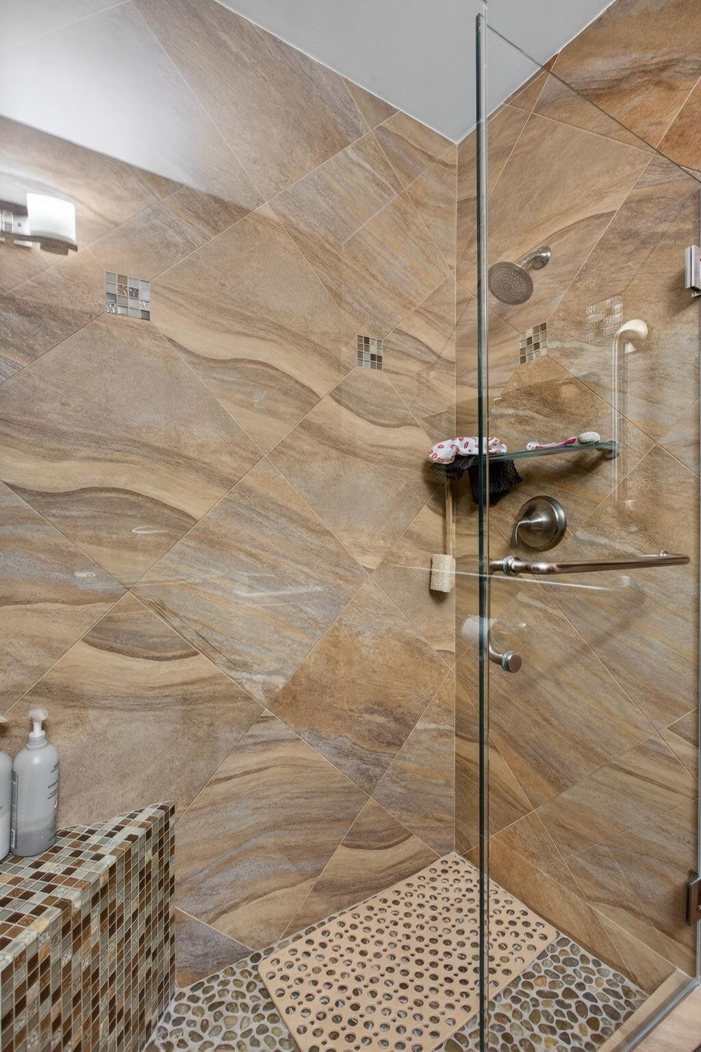 LAKE COLONY - Residential