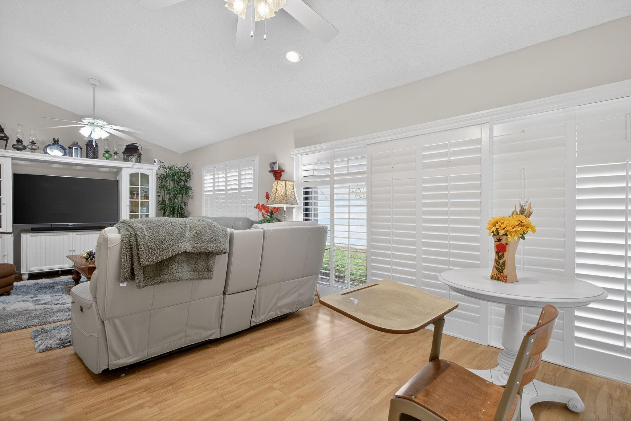 LAKE COLONY - Residential