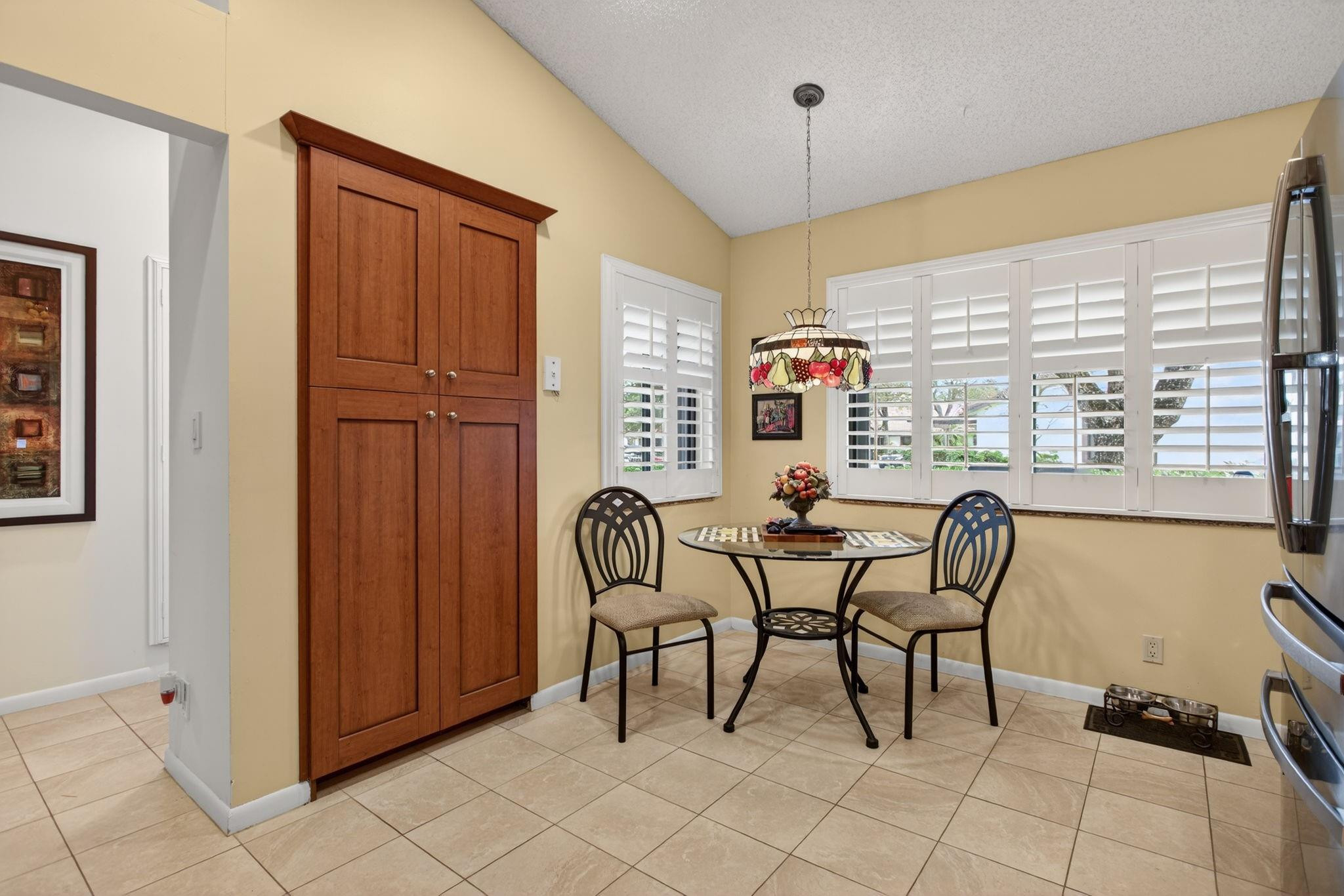 LAKE COLONY - Residential