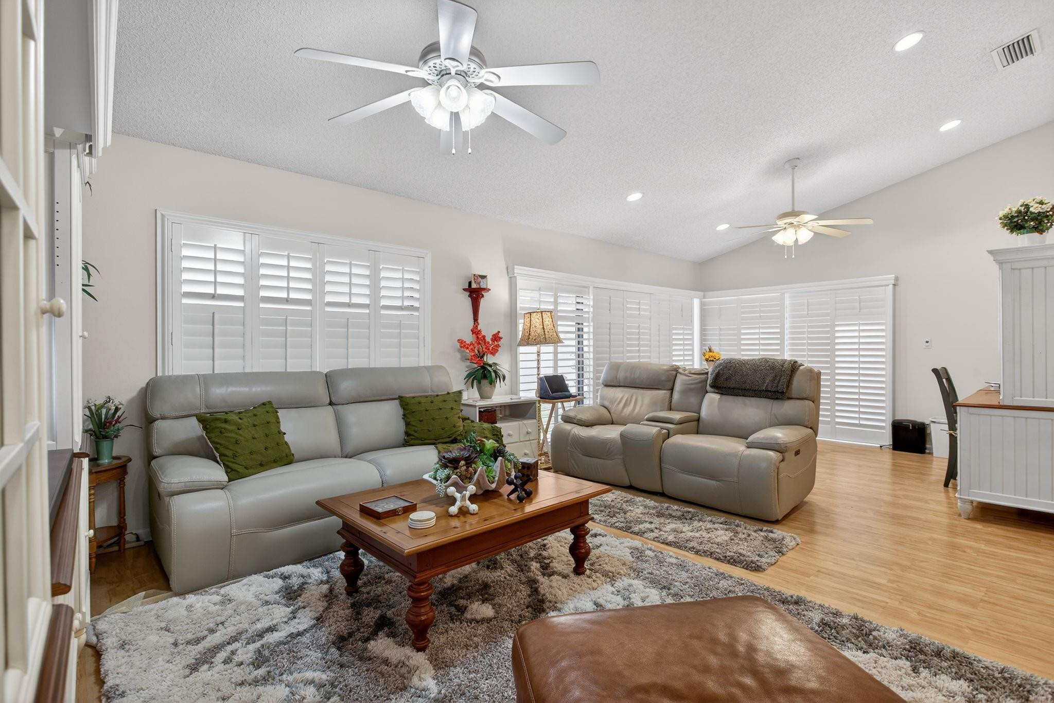 LAKE COLONY - Residential