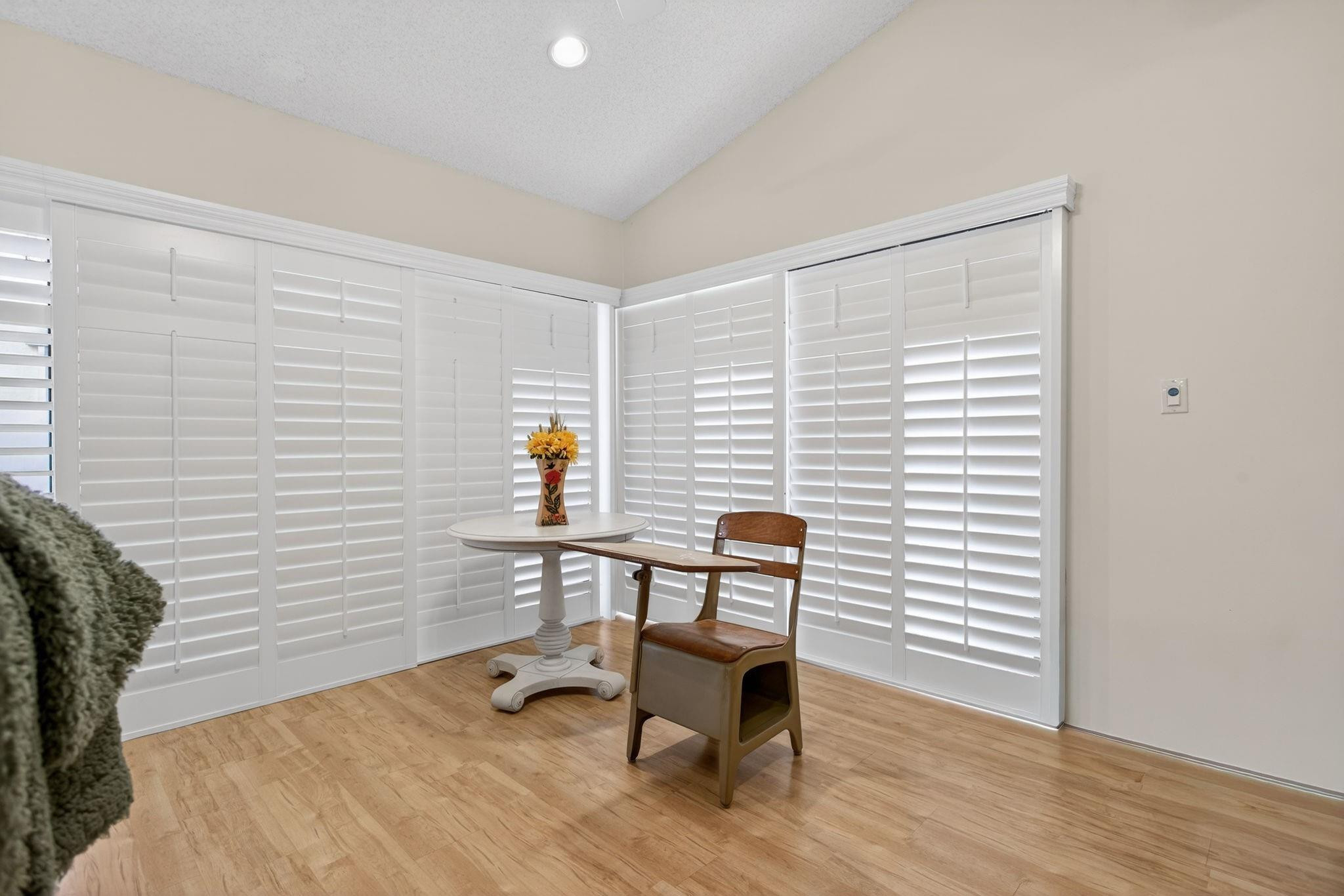 LAKE COLONY - Residential