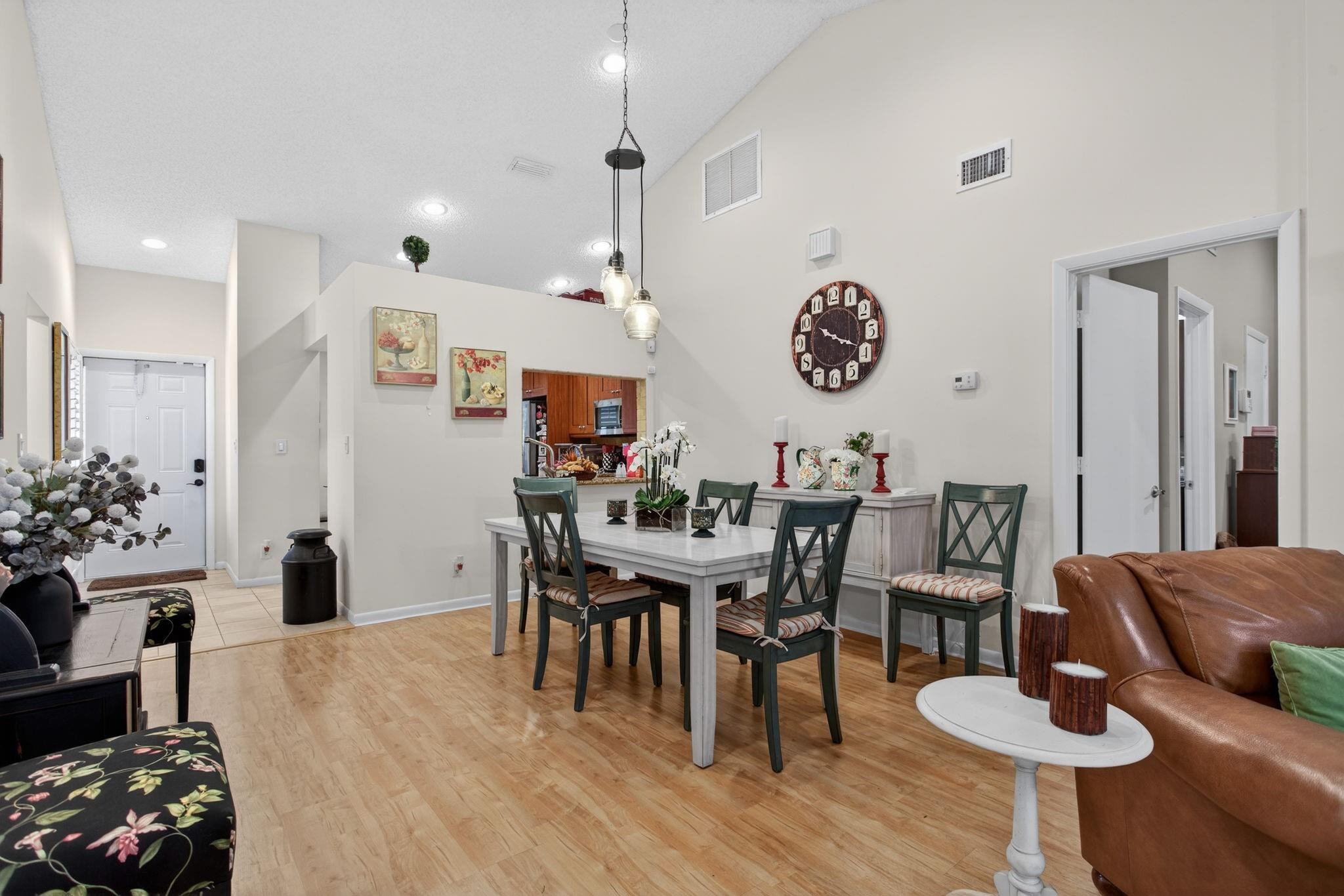 LAKE COLONY - Residential