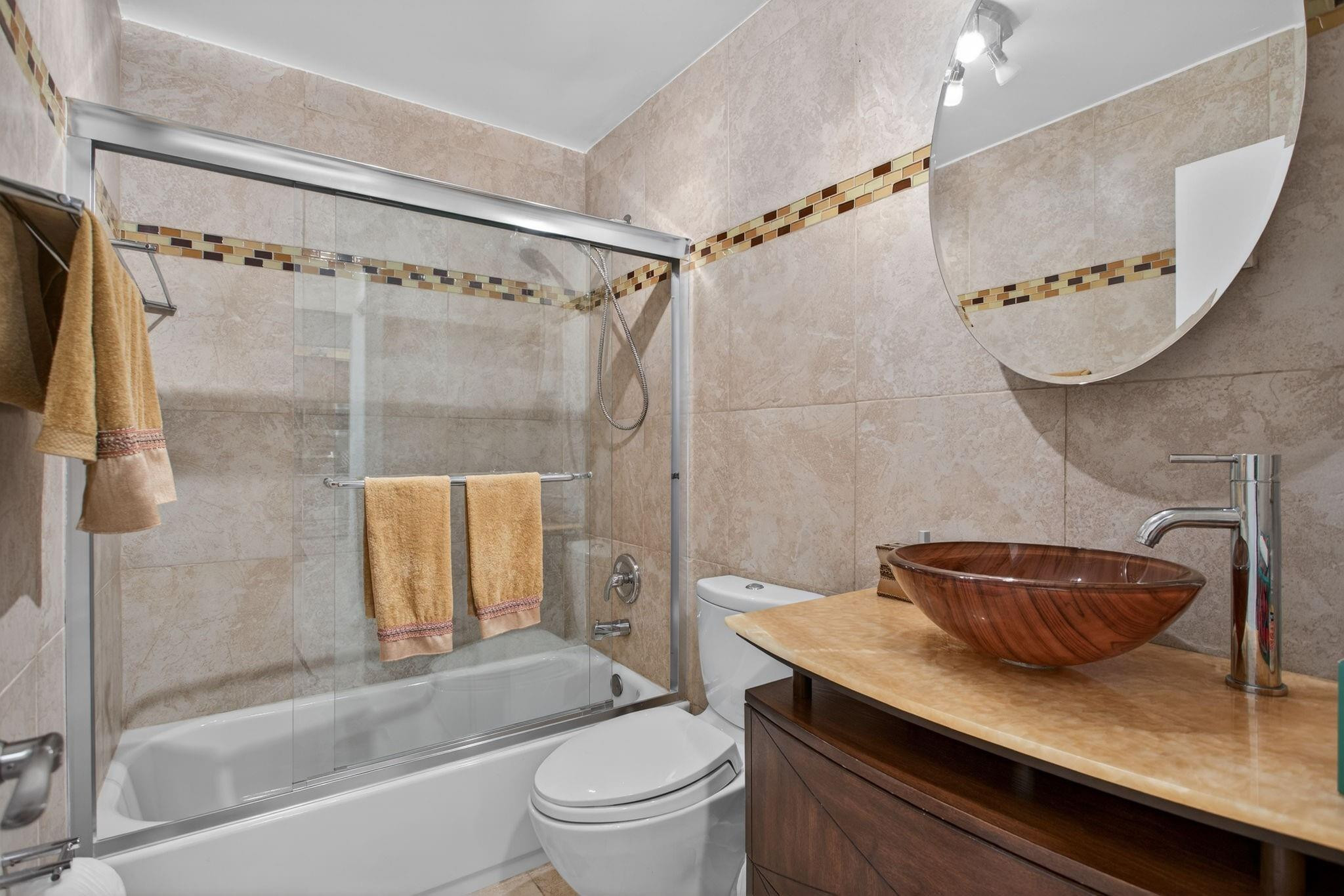 LAKE COLONY - Residential