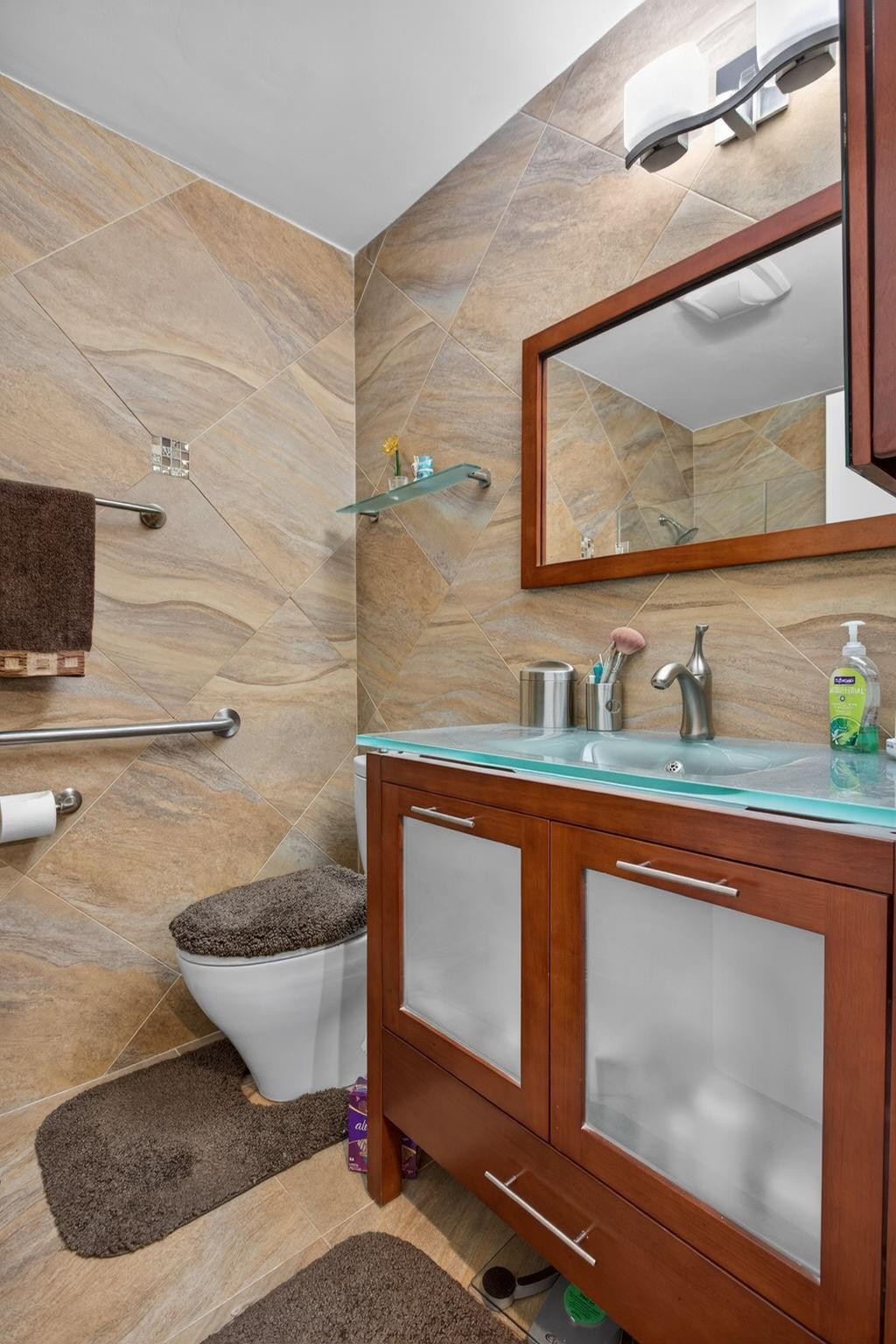 LAKE COLONY - Residential