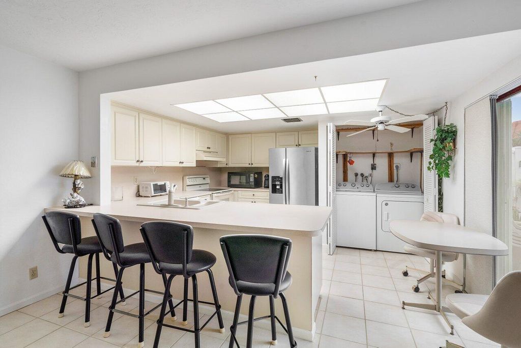 Photo of 1404 Princeton Lane, Boynton Beach, FL 33426 (MLS # R10961895)
